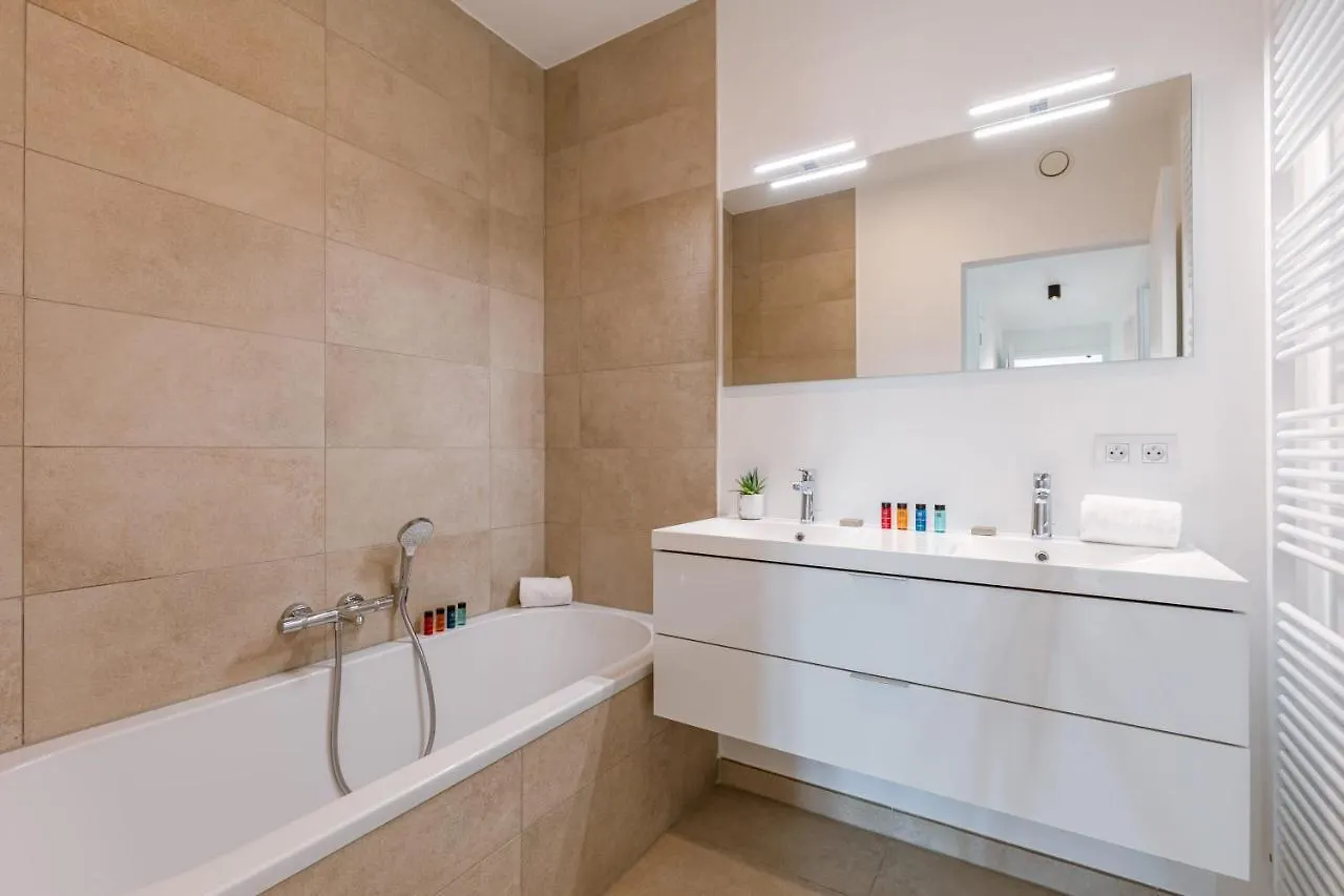 Huswell - Beautifully Decorated Apartment With Sunny Terrace Ostend